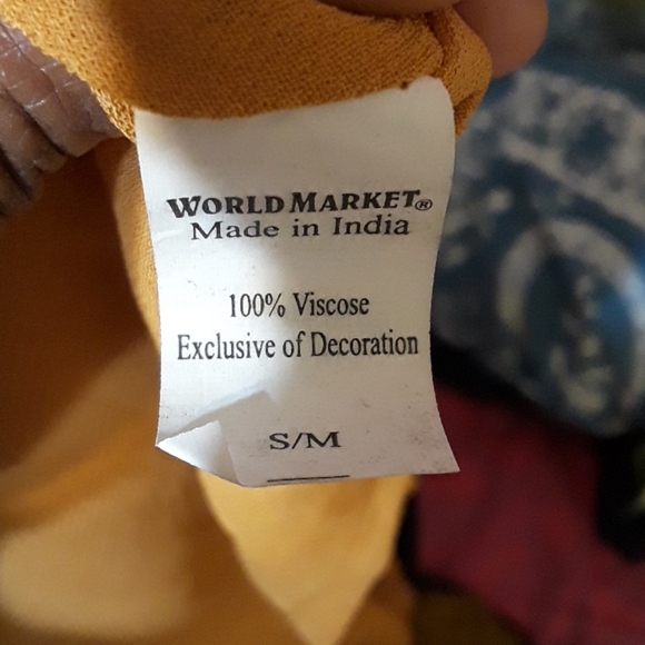 Sold Beautiful World market Top - Picture 10 of 10